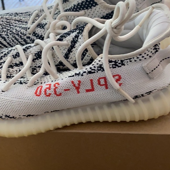 Yeeze boost 350 zebra sneakers- main image 5